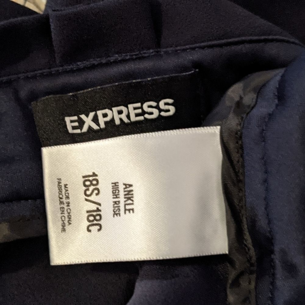 Express High Waisted Paperbag Ankle Pant Navy Plus - Picture 9 of 9